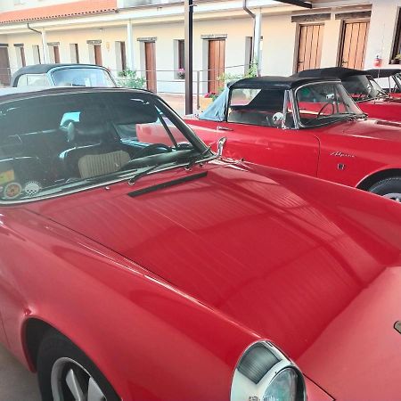 Hostal Almagro - Parking Exterior photo